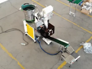 Screw-Packing-Machine-With-One-Bowl